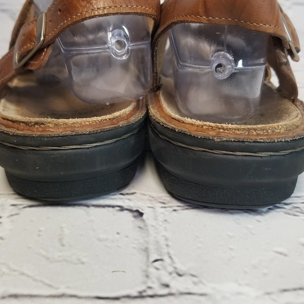 Finn Comfort Gomera brown ankle sandals